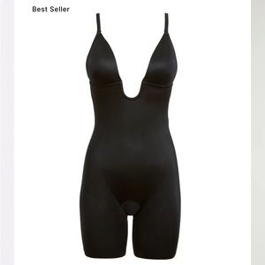 Spanx plunge low back bodysuit